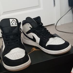 Nike Air Jordan 1 Mid SE 'Diamond
